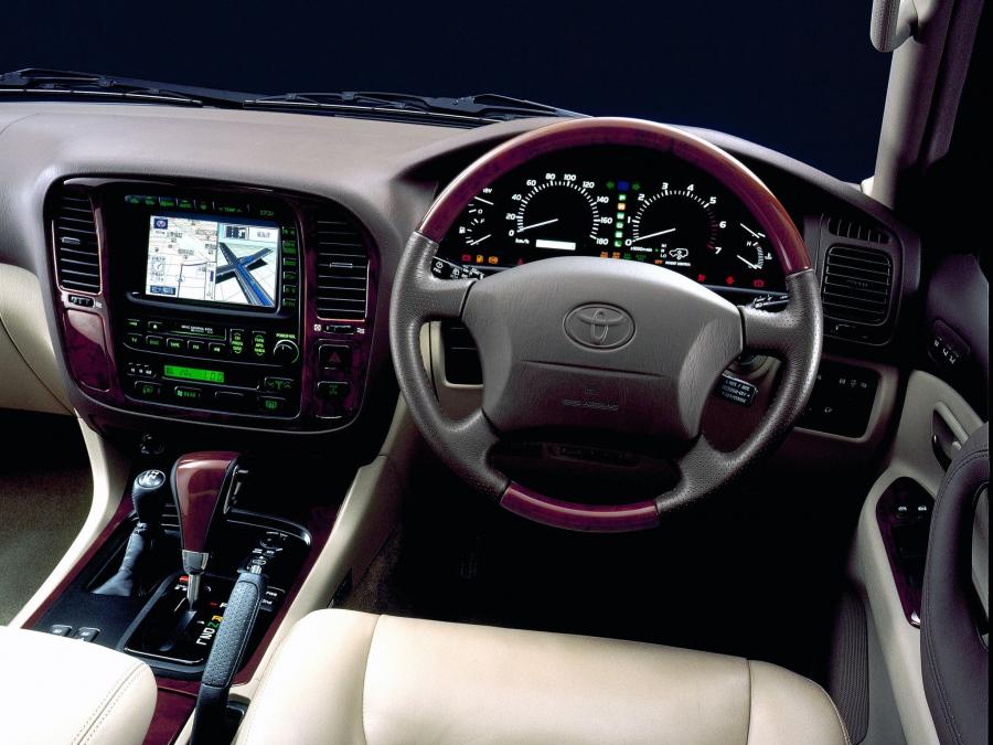  Toyota Land Cruiser Cygnus 1998 года  (фото 5 из 9)